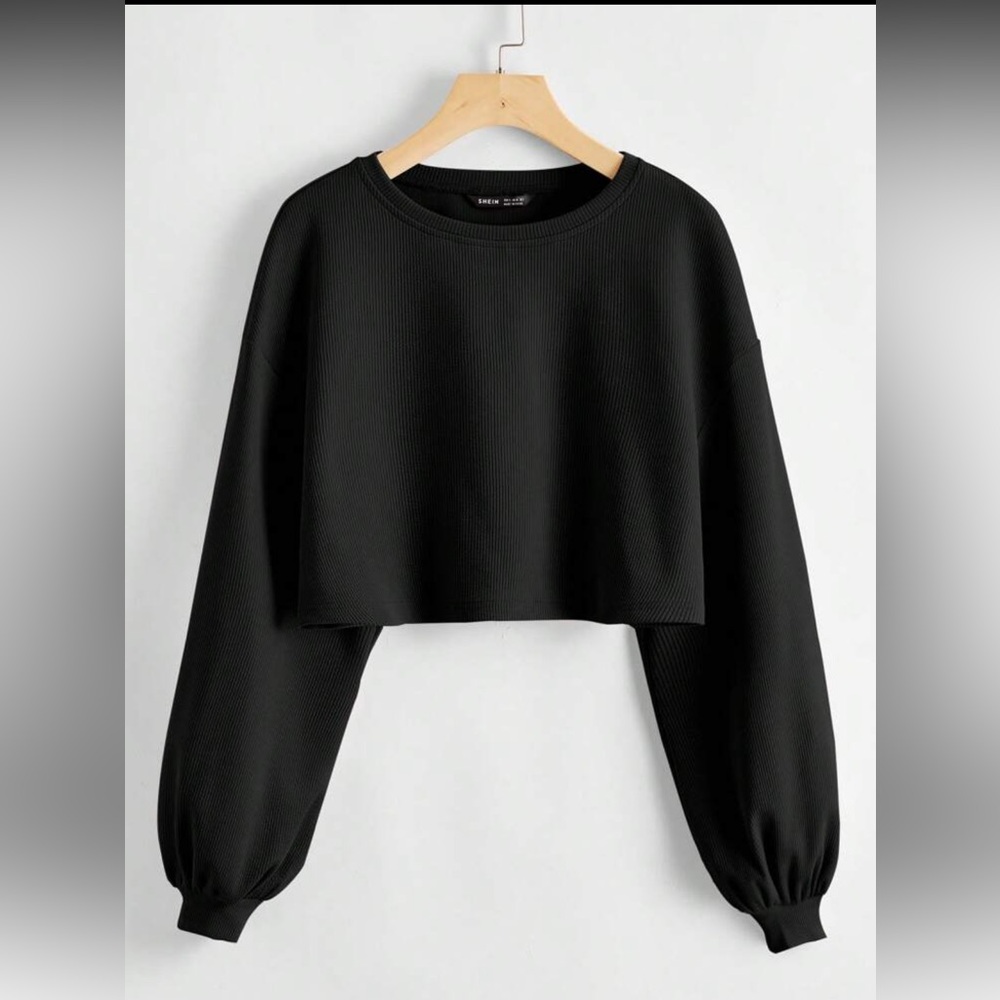 SHEIN Women’s XS Black Cropped Long Sleeve Shirt